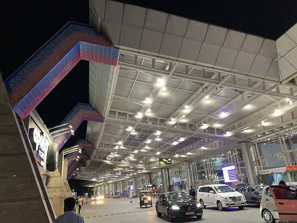 Jaipur Cabs - Airport Pickup and Local Transfer