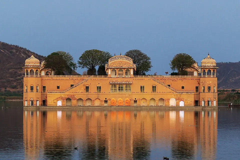 Jaipur Sightseeing Taxi - Jal Mahal Sightseeing Route