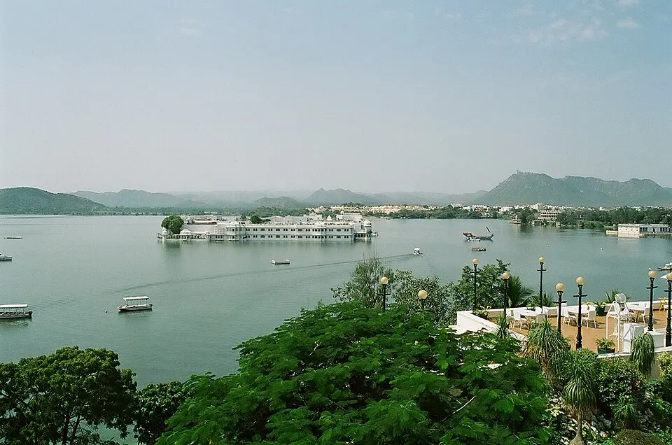 Jaipur Outstation Cab Service - Jaipur to Udaipur Outstation Cab